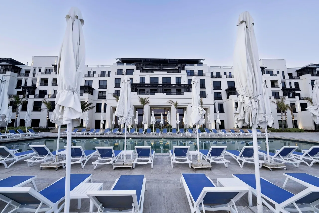 Sea Breeze Grand Hotel